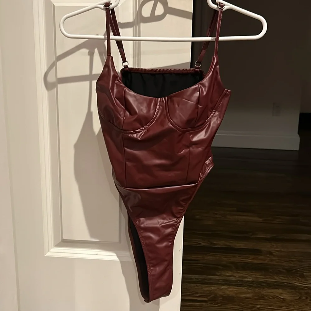 NWT Shein Bae Burgundy Bodysuit with Plunging Neckline and Form-Fitting Design - Picture 7 of 11